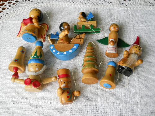 Dřevěné figurky na stromeček — foto 1