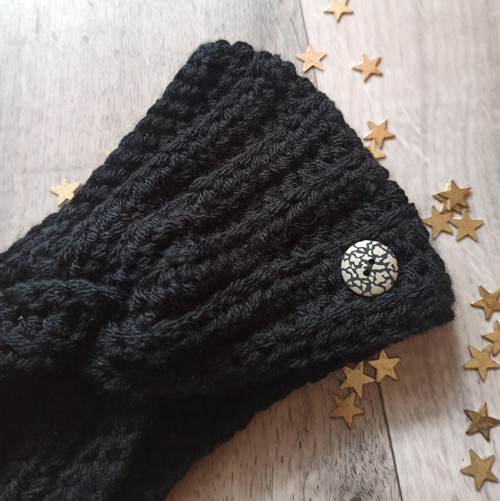 Háčkovaná čelenka s uzlem — foto 1