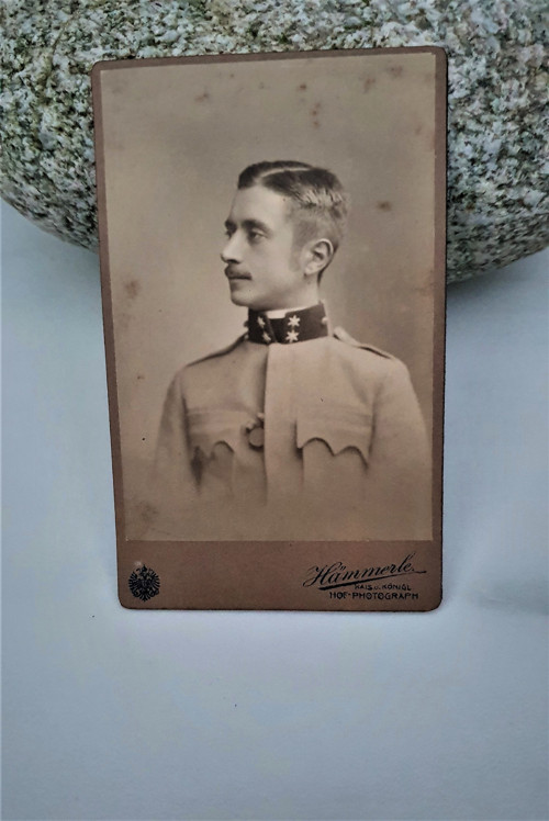 Poručík - kabinetka — foto 1