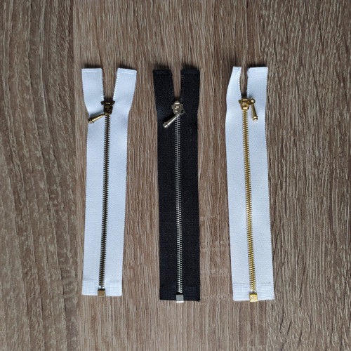 Jemný kovový dělitelný zip 10cm pro IT kluky