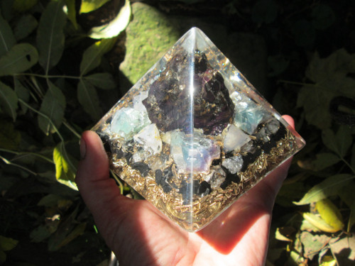 Org. pyramida ,, Harmonie vyšší čakry " — foto 1
