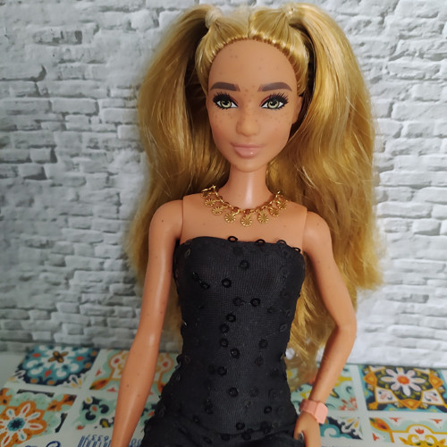 Řetízek se srdíčky pro Barbie, IT, FR2