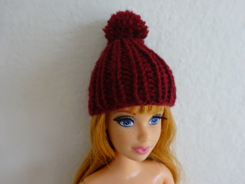 Čepička pro Barbie — foto 1