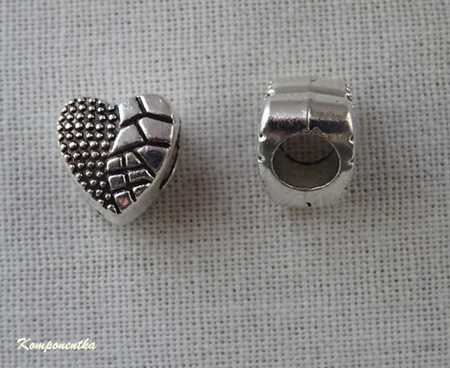 Kovový korálek srdíčko s vel. otvorem 4mm 1 kus