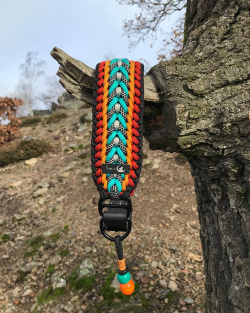 Paracord obojek s nastavitelným řemínkem