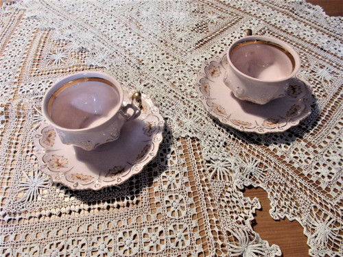 Lísteček z javora spadl mi do dvora - porcelán
