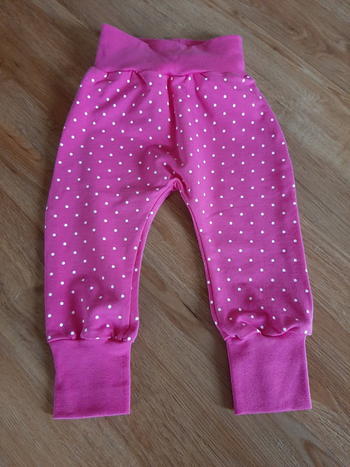 Dětské tepláčky baggy, vel. 98