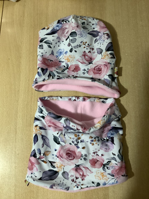 Zimní čepice růže — foto 1