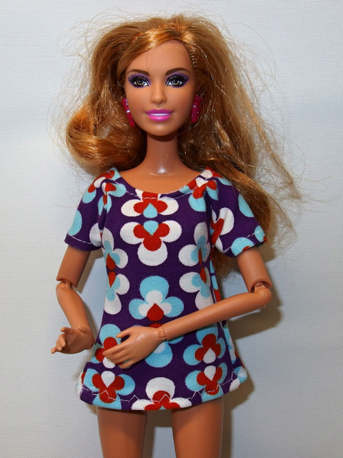 Tričko - minišaty pro panenku Barbie