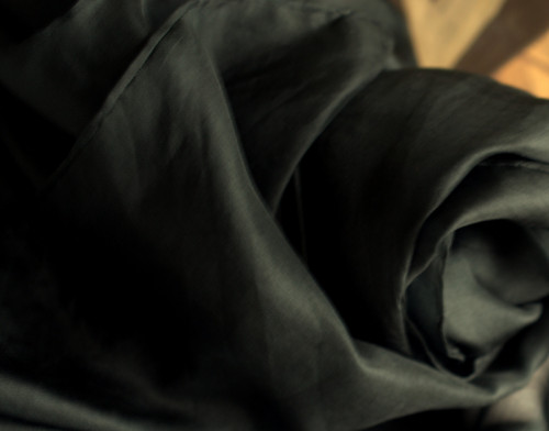 HEDVÁBNÁ ŠÁLA.......180 x 45 — foto 1