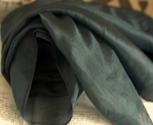 HEDVÁBNÁ ŠÁLA.......180 x 45