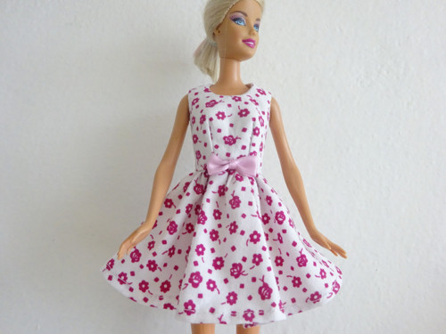 Šaty pro Barbie — foto 1