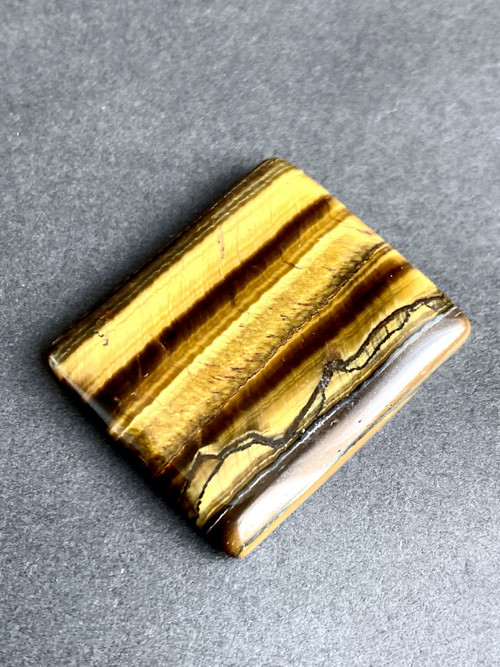Tygří oko- veliký kabošon drahokam, 56 Ct AFRIKA