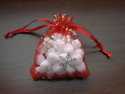 Organzový sáček - zlaté vločky 7x9cm