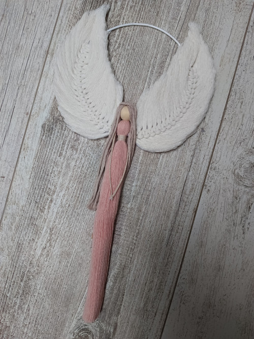 Macramé anděl na kruhu