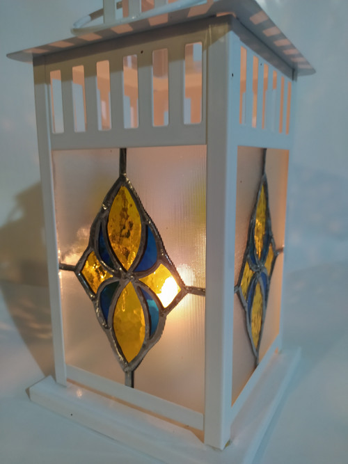 Lampa žlutá květina