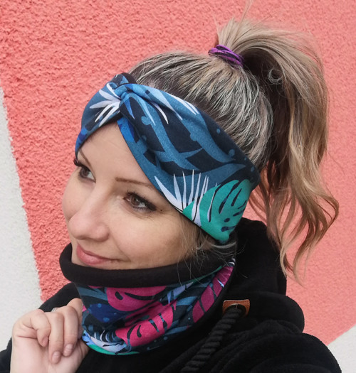 Listy a černý flees... Čelenka překřížená