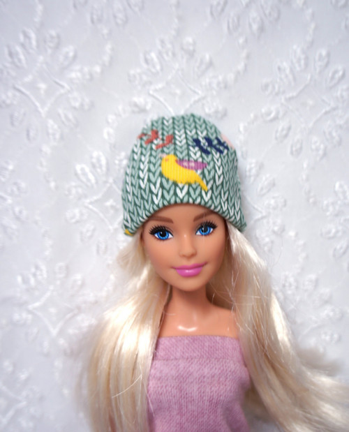Čepice pro Barbie — foto 1