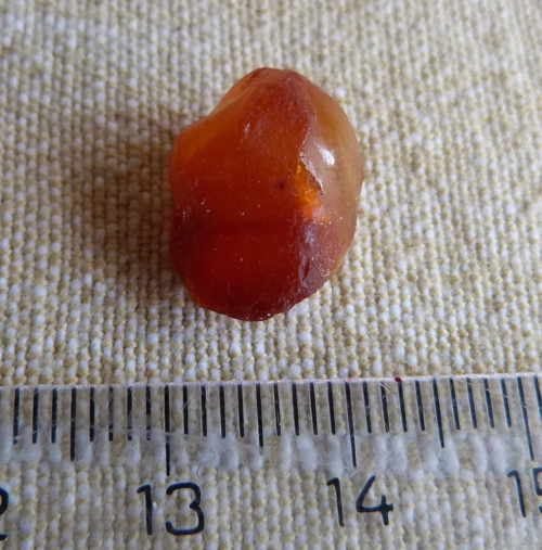 Jantar surový baltský - 1,4 cm