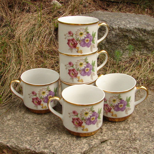Kafe pro prababičku a pradědečka - retro hrnky