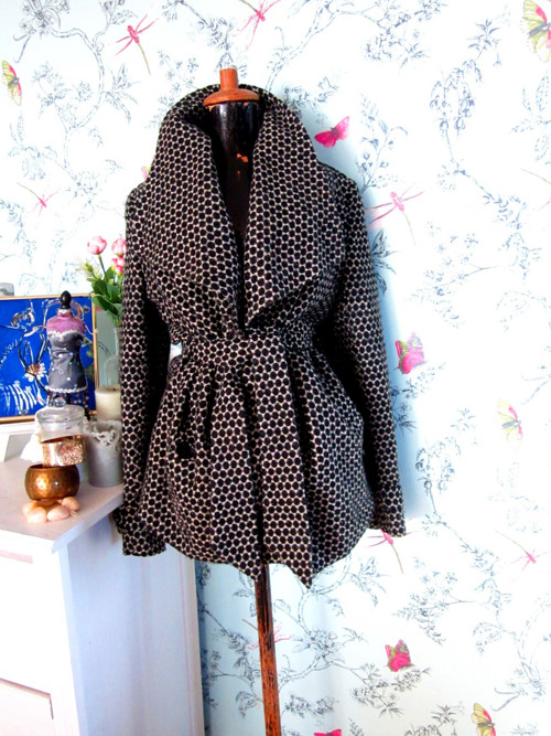 Chic anglický kabátek Ted Baker — foto 1