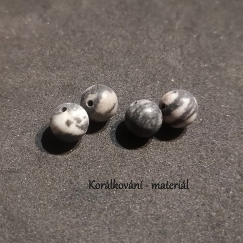Korálek Achát černý matný 8mm, 4ks