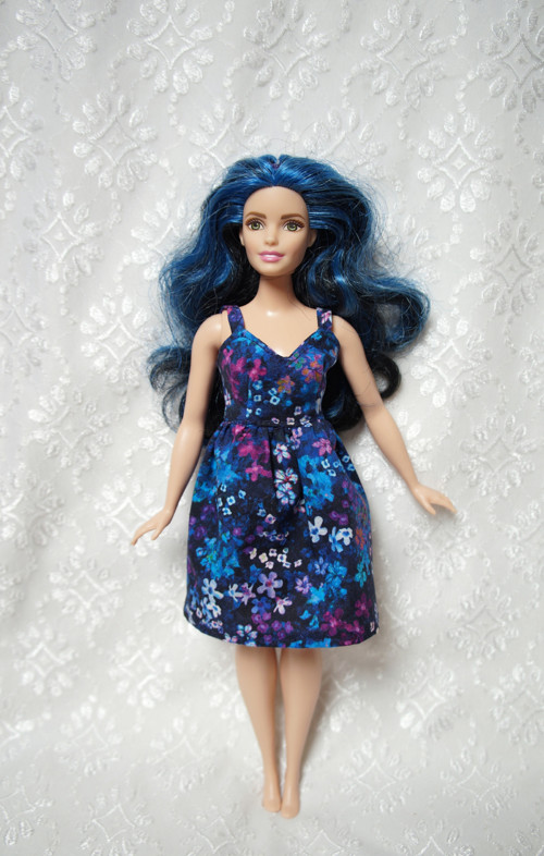 Letní šaty pro Barbie - baculka — foto 1