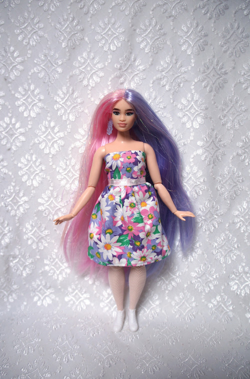 Letní šaty pro Barbie - baculka — foto 1