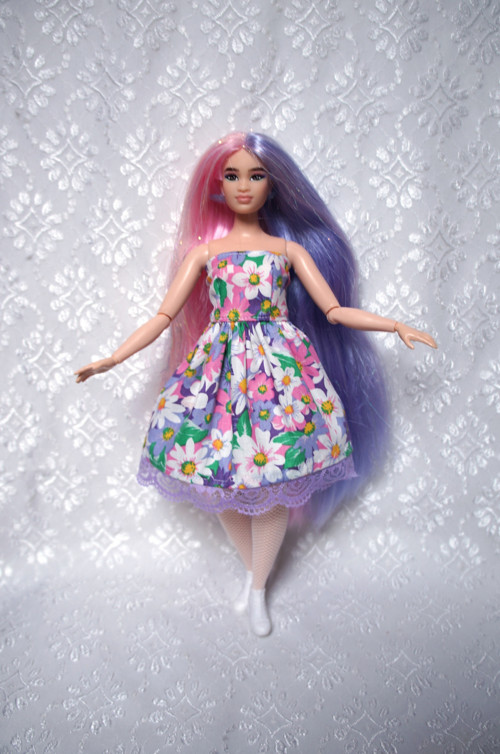 Letní šaty pro Barbie - baculka — foto 1