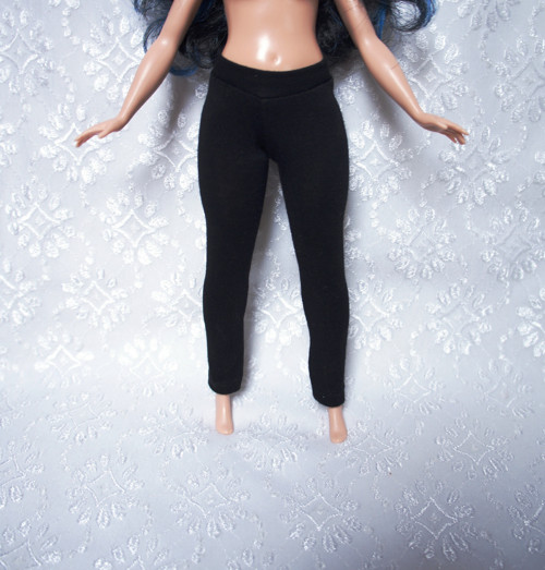 Barbie baculka - legíny - černé — foto 1