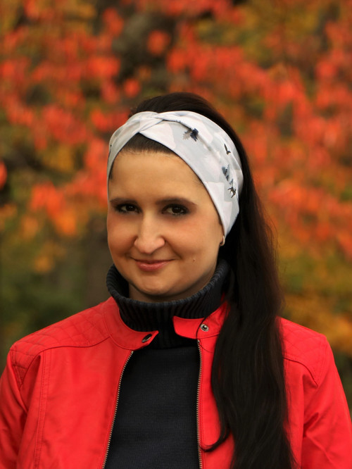Prekrížená úpletová čelenka hory šedá