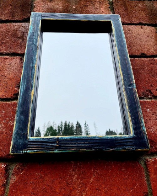 Zrcadlo v dřevěném rámu 40x60cm - černá patina