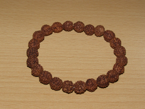 Náramek - rudraksha