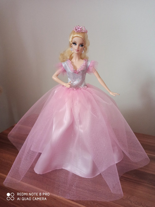 Šaty pro Barbie — foto 1