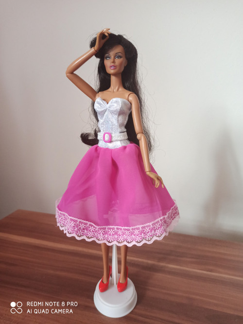 Šaty pro Barbie — foto 1