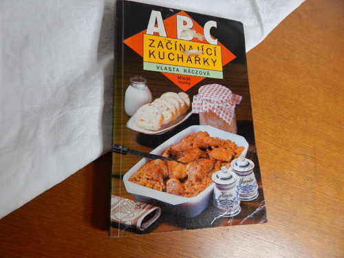 ABC ZAČÍNAJÍCÍ KUCHAŘKY- Vlasta Ráczová