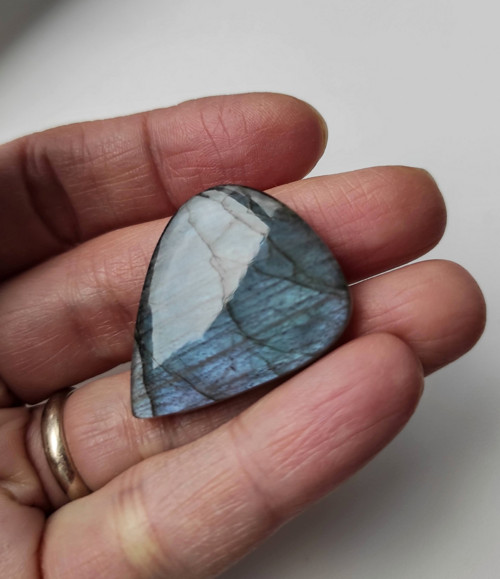 Labradorit, ID 2693, 31x25 mm