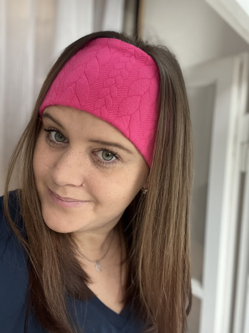 Zimní čelenka z copánkové pleteniny /růžová/