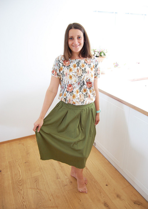 Dámské kratší tričko květy — foto 1
