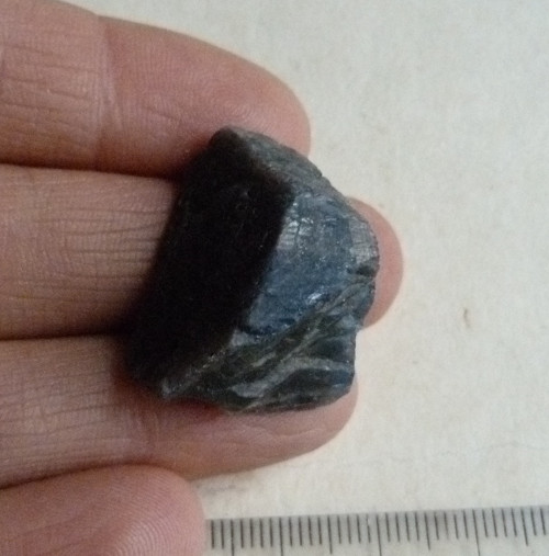 Safír krystal - 2,3 cm