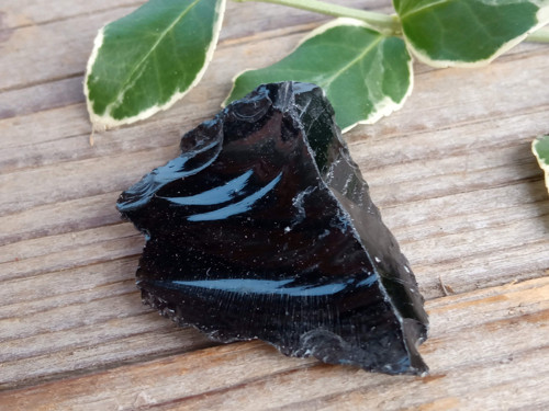 Obsidián černý, surový č. 23