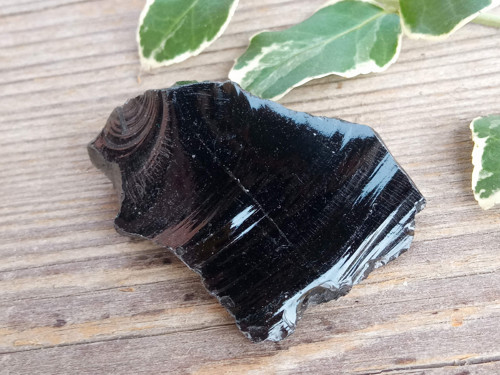 Obsidián černý, surový č. 24