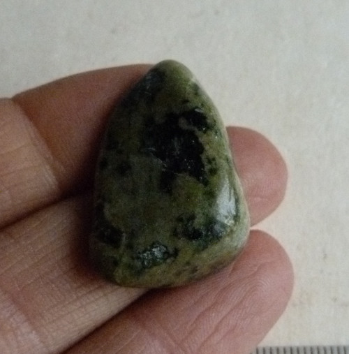 Nefrit - 3 cm — foto 1