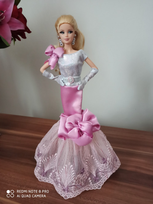 Šaty pro Barbie — foto 1