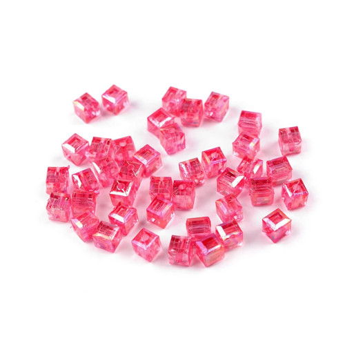 Kostičky duhové 6mm fuchsiové, 10ks