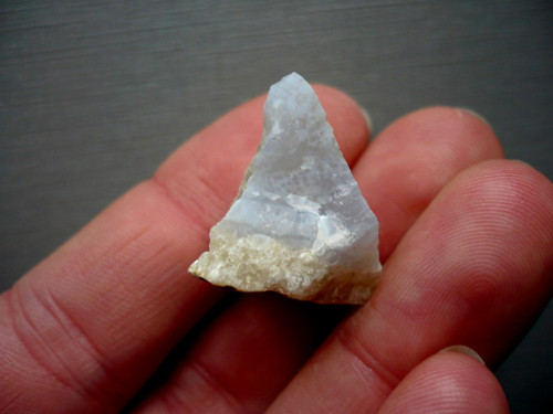 Surový - chalcedon 28 mm, č.87f