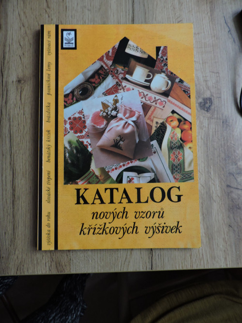 Katalog křížkových výšivek
