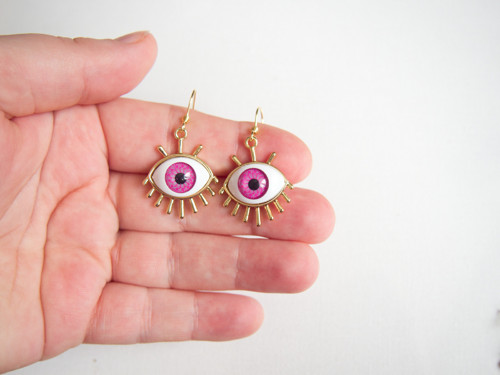 Evil Eye purpurové - hororové náušnice