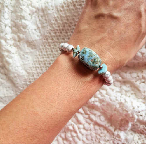 Přírodní larimar*howlit*unisex náramek