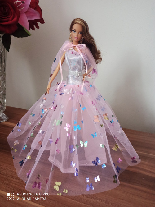 Šaty pro Barbie — foto 1